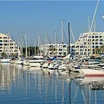 Duplex 2 Pieces Avec Terrasse, Solarium Et Parking Prive Proche Et Commerces - Fr-1-307-271 勒格罗-迪鲁瓦