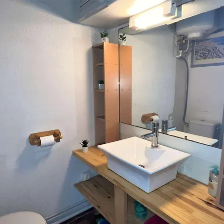 Apartment Duplex 2 Pieces Avec Terrasse, Solarium Et Parking Prive Proche Et Commerces - Fr-1-307-271